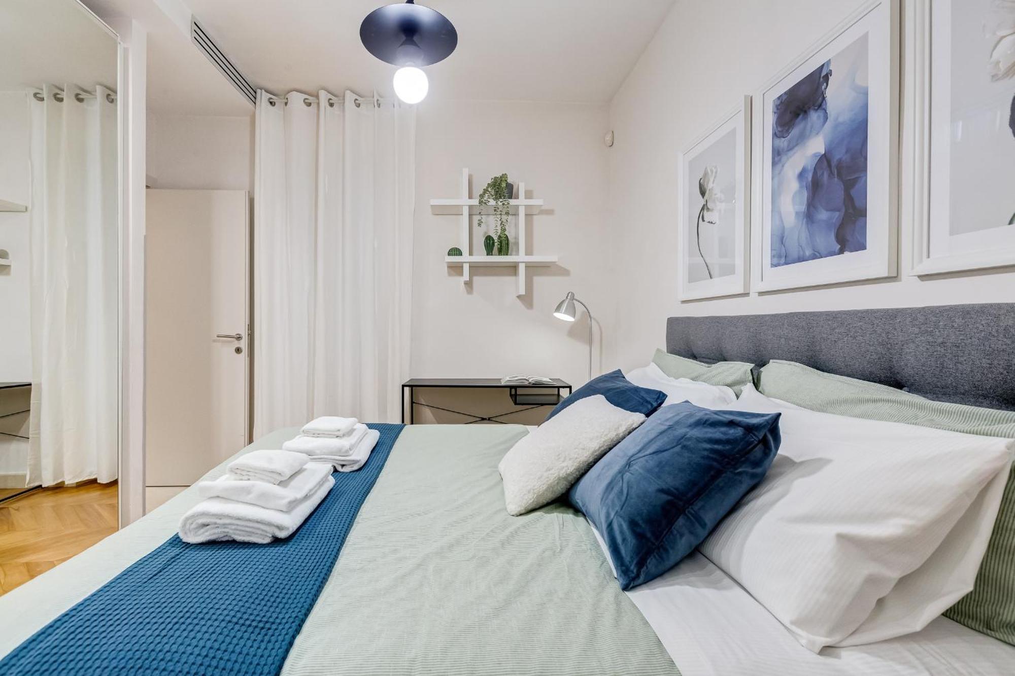 Bdc - The Platinum 2-bdr @spanish Steps Apartment